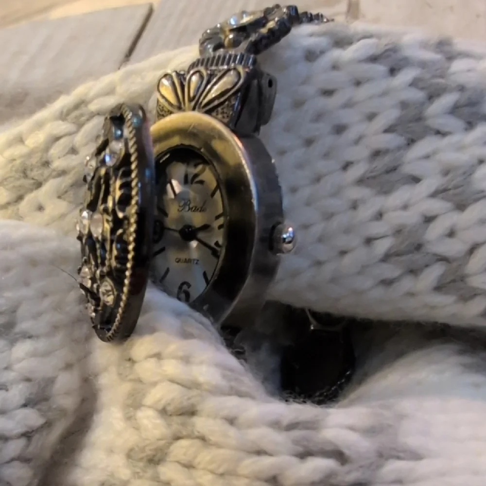Silver-Tone Floral Crystal Accent Women’s Bracelet Watch